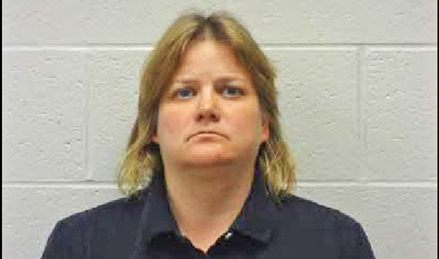 Bella Vista woman admits to shooting police officer with pellet gun, is placed on probation - Vimarsana News