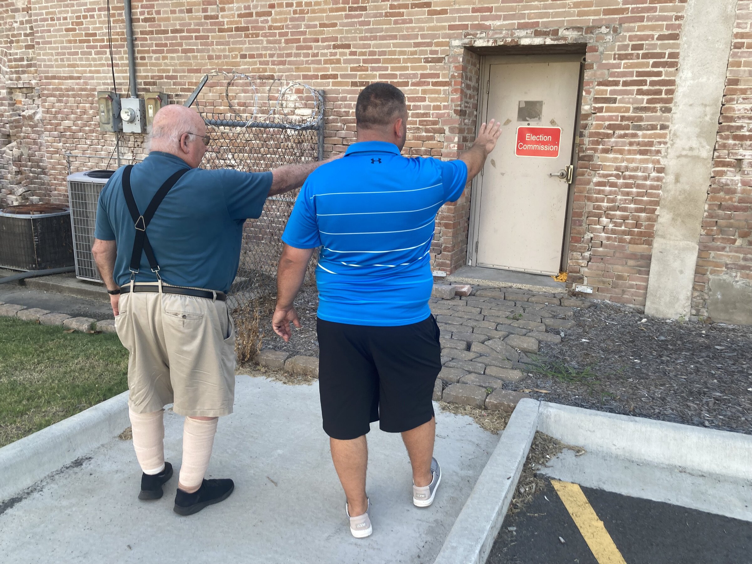 Voting machines at risk in decrepit PB building