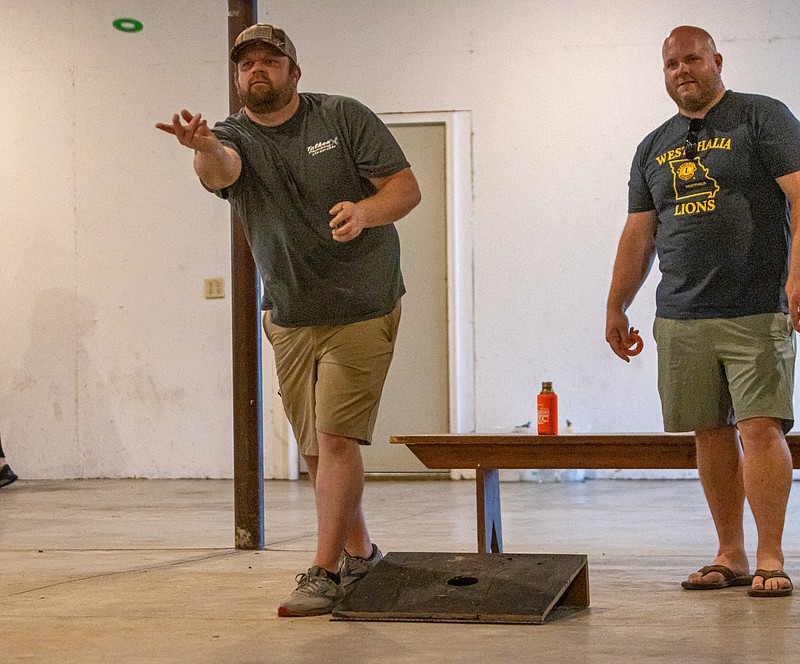 Low turnout turns fair’s washers tournament into friendly practice Jefferson City News Tribune