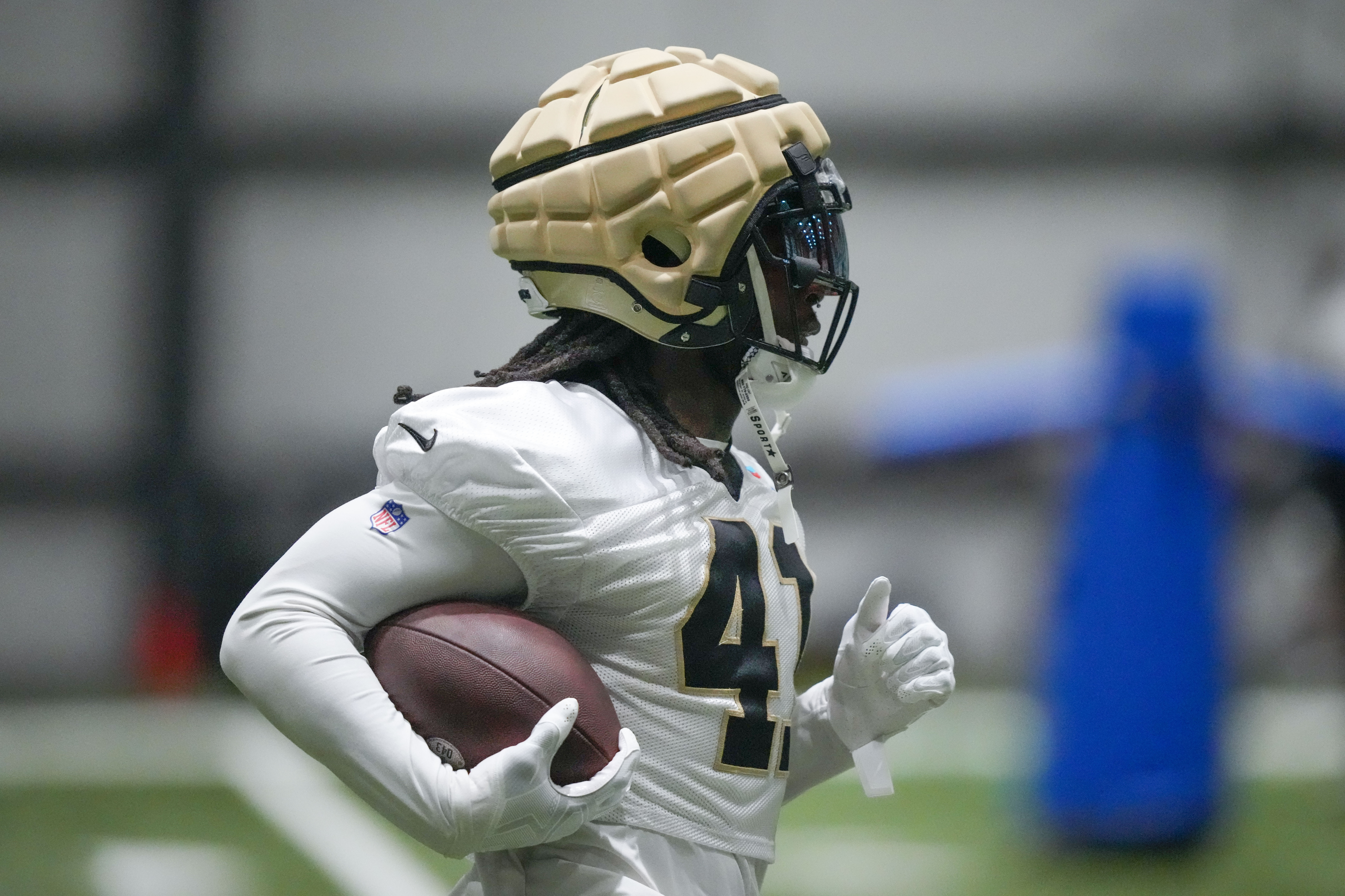 Alvin Kamara a 'true professional' in wake of suspension