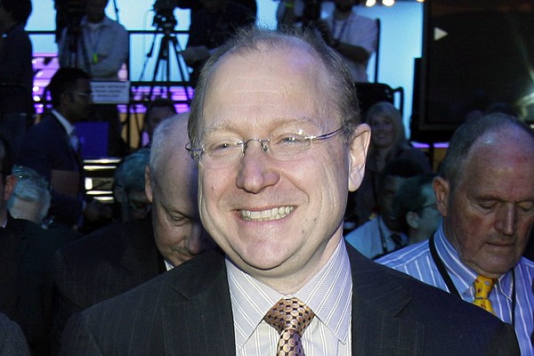 EV truck firm replaces CEO