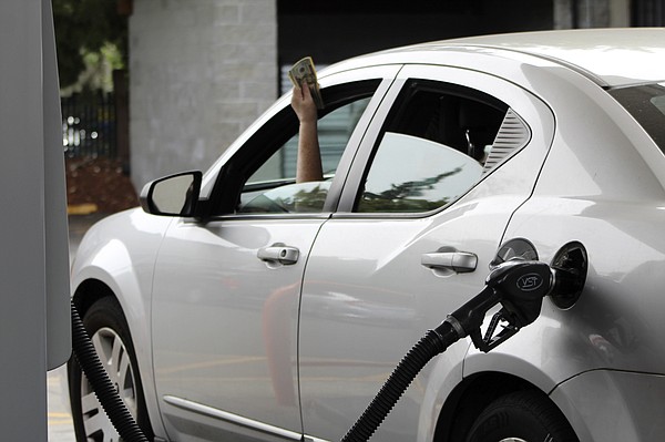 Oregon revokes 1951 gas station self-service ban - Vimarsana News