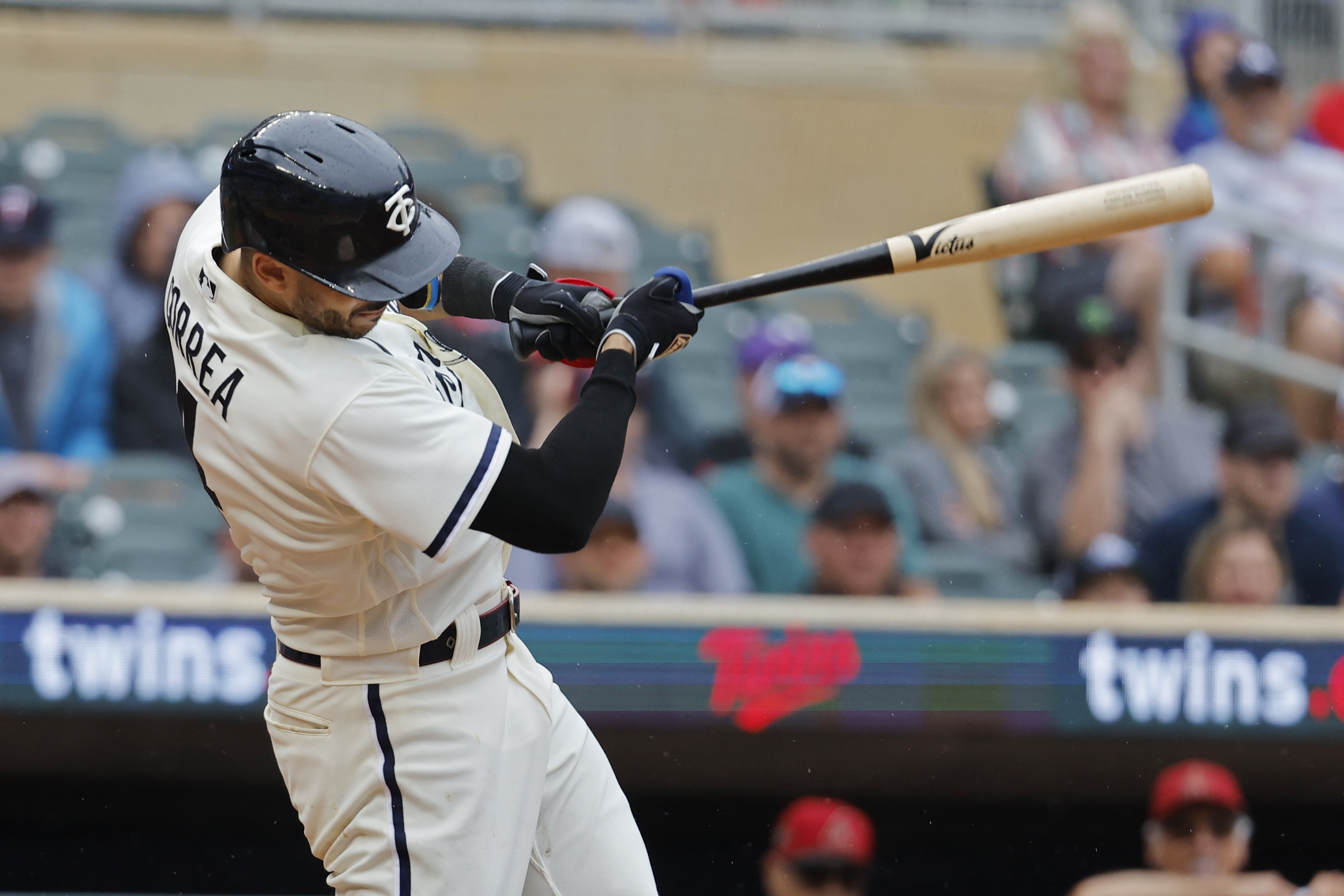 WholeHogSports - Keuchel strikes out 12 to lead Astros past Yankees