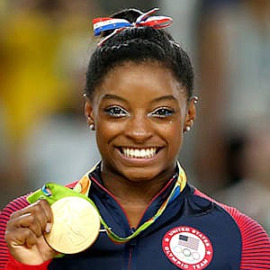 Simone Biles dazzles in her return from a 2-year layoff to dominate the US  Classic