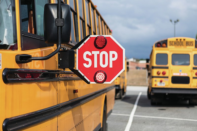 Disregarding school bus lights can bring hefty fines | Texarkana Gazette