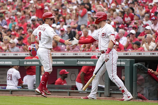 Tyler Stephenson gets 'get well soon' card from Reds fan in St. Louis