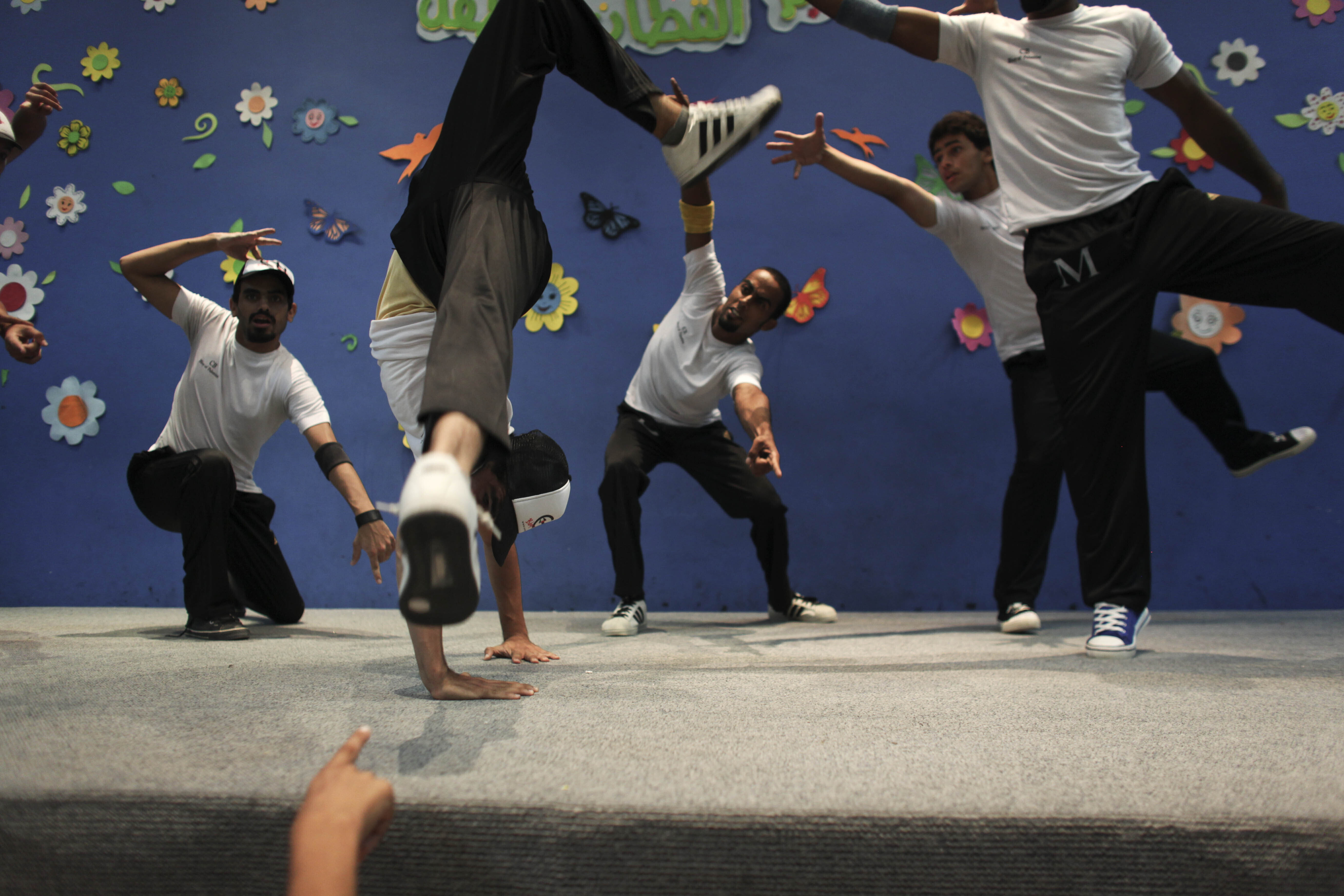 Hip-hop turns 50, reinventing itself and swaths of the world along the way - Vimarsana News