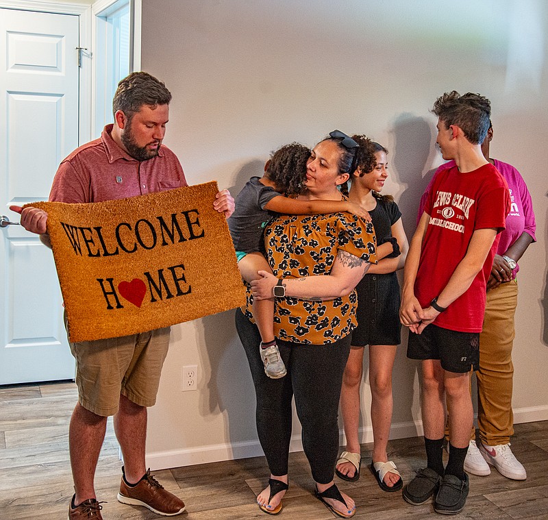 Local mom buys new home from Habitat for Humanity Jefferson City News