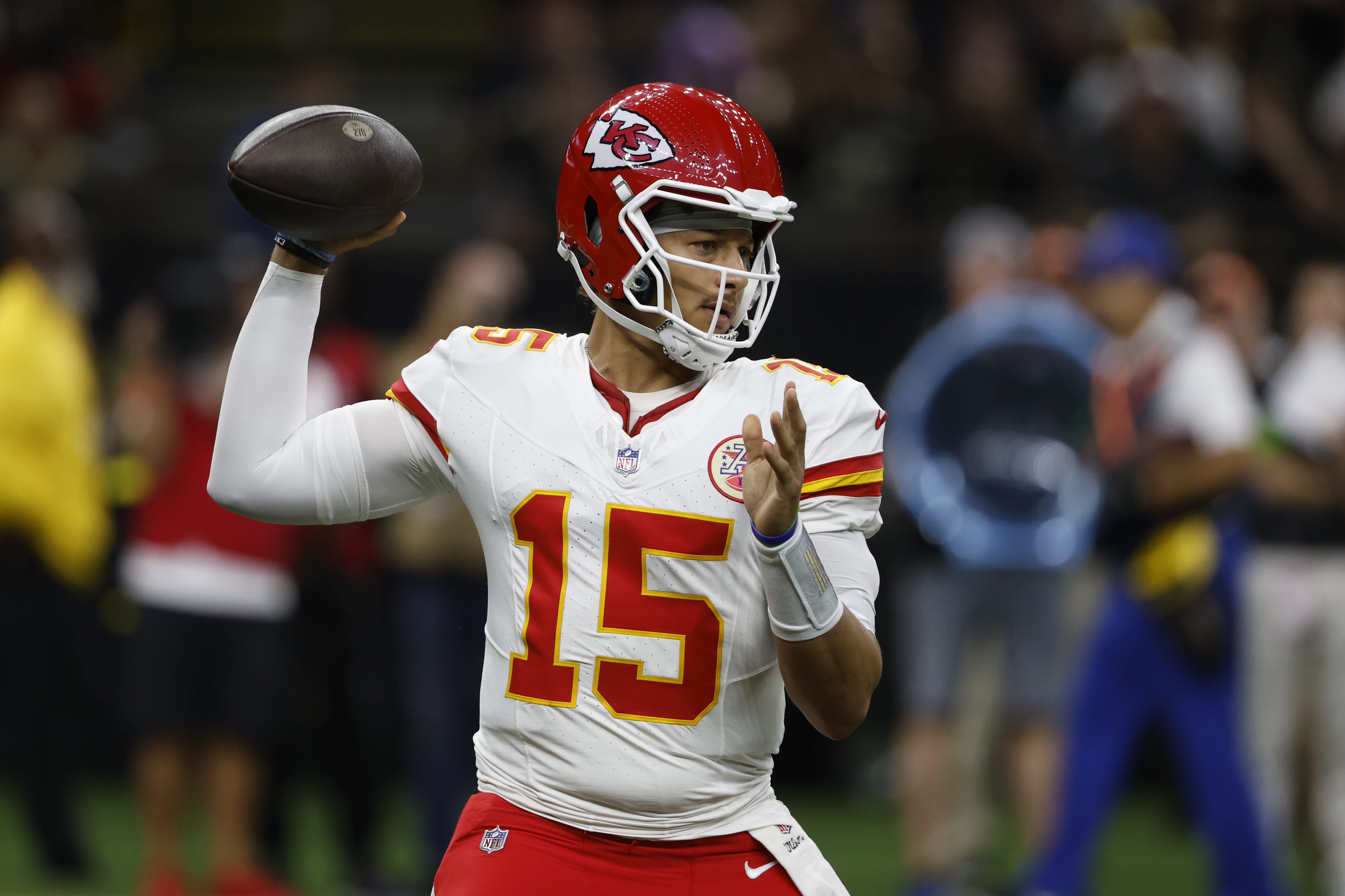 Chiefs lose first preseason game to the New Orleans Saints, 26-24