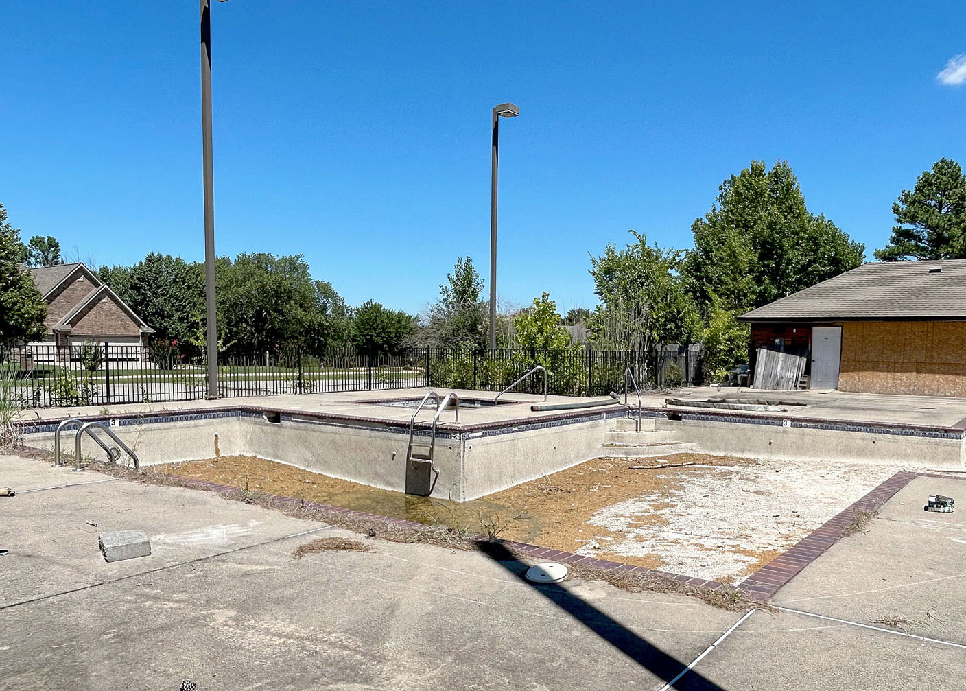 Farmington Council considers razing Valley View clubhouse Washington