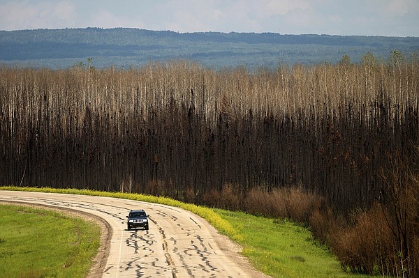 Canada's military mobilizes to fight raging wildfires - Vimarsana News