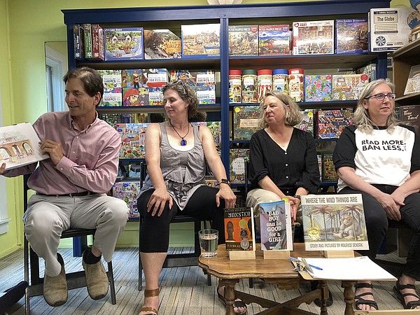 Books banned in other states fuel Vermont lieutenant governor's reading tour - Vimarsana News