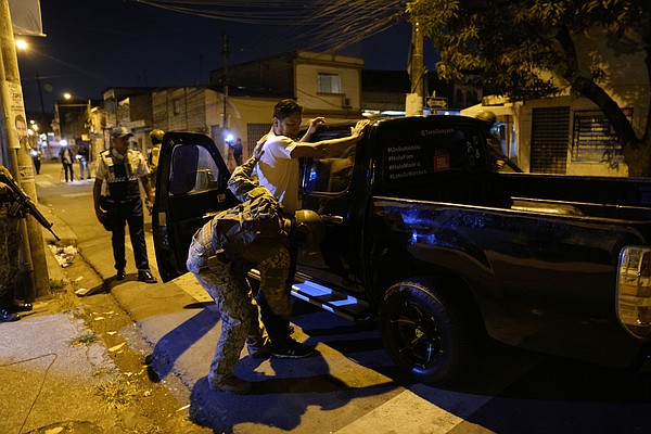 Ecuadorians vote Sunday after campaign dominated by demands for safety - Vimarsana News