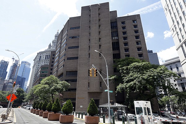 NYC suggests exprison to house migrants