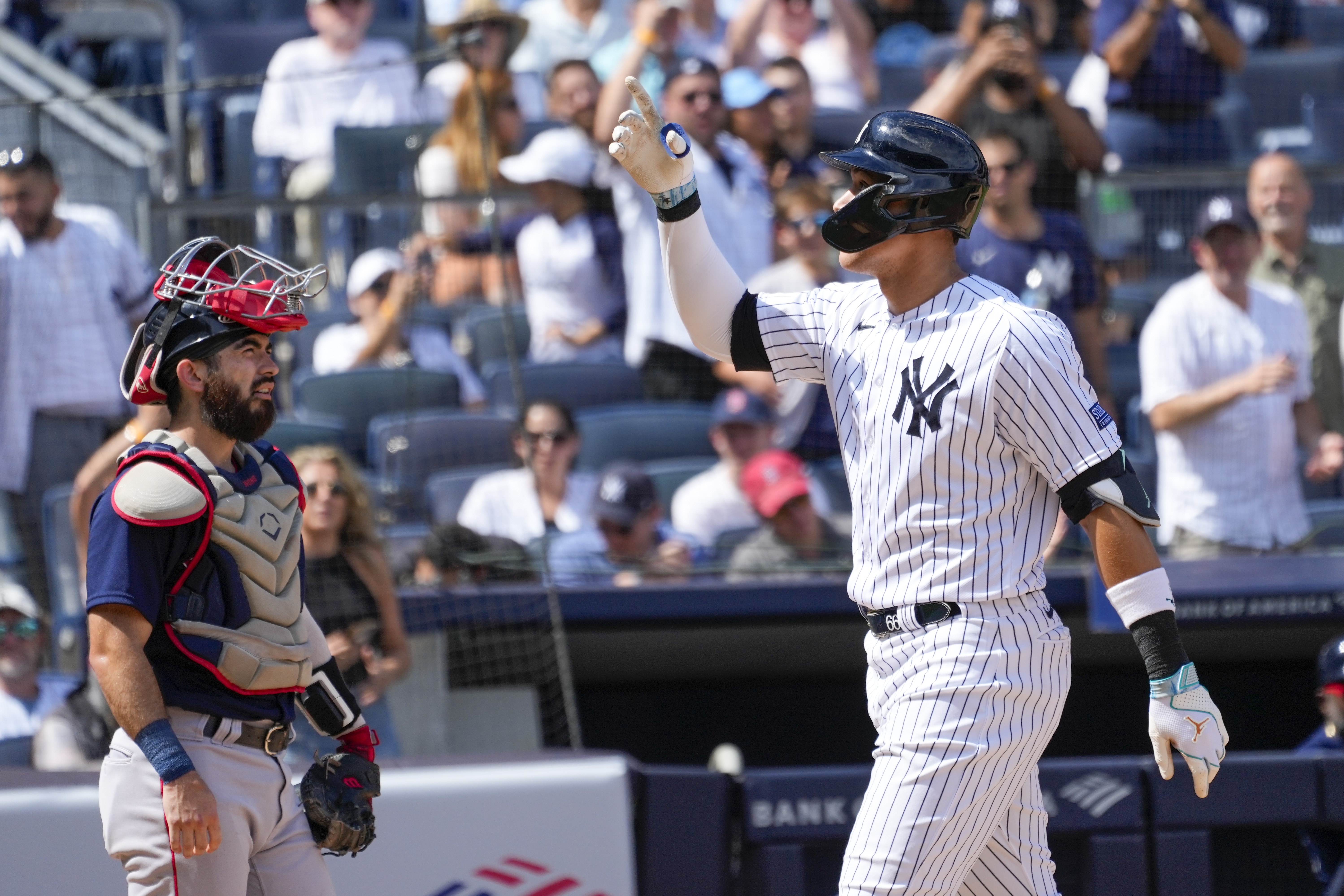 Gleyber Torres' bases-clearing double gives Yankees win over Red Sox in 10  innings
