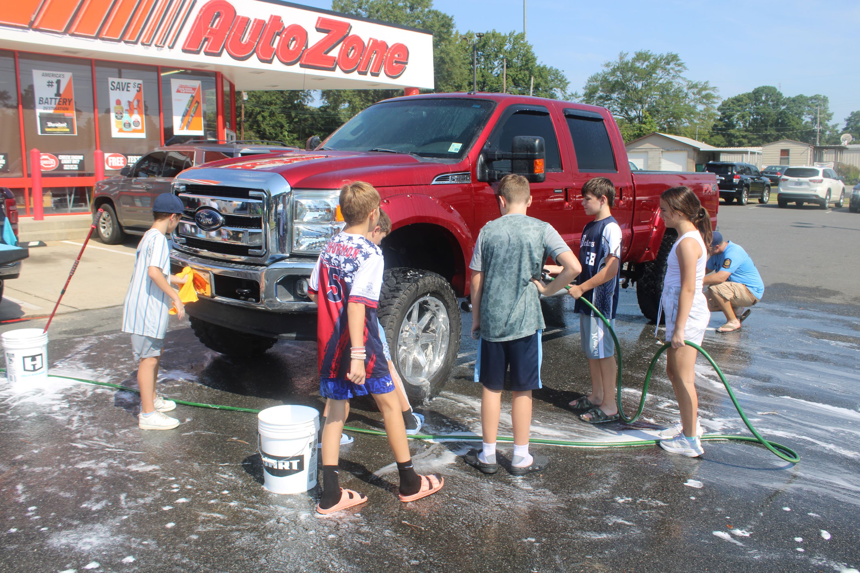 PHOTOS El Dorado Oilers hold car wash fundraiser El Dorado News