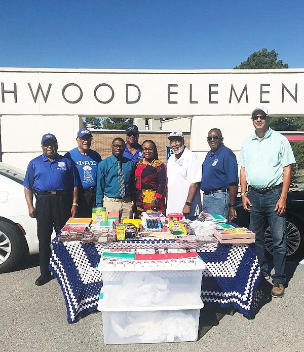 Phi Beta Sigma donates to Southwood Elementary - Vimarsana News