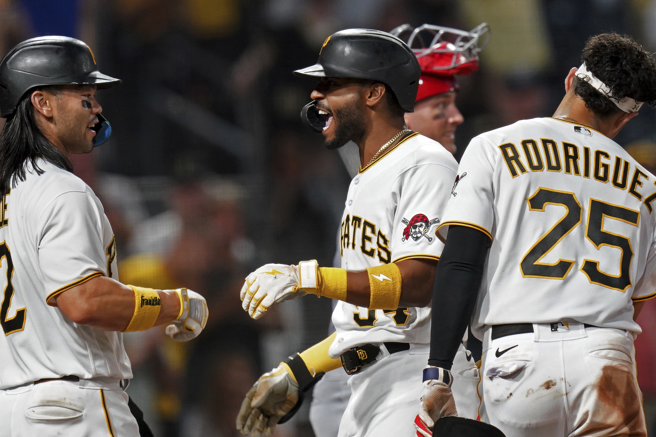 Joshua Palacios delivers pinch-hit, 3-run homer as Pirates beat