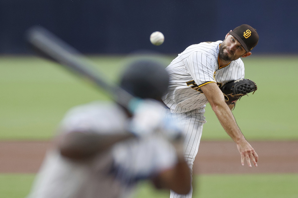 Padres' Kim Ha-seong smacks 10th homer of season