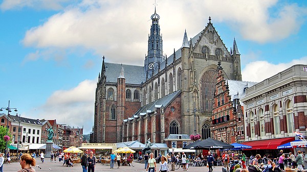 RICK STEVES' EUROPE: Holland's Haarlem has old-time, small-town ambience - Vimarsana News