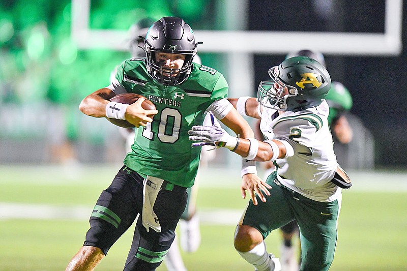 PREP FOOTBALL Van Buren takes back ‘Bone’ Northwest Arkansas