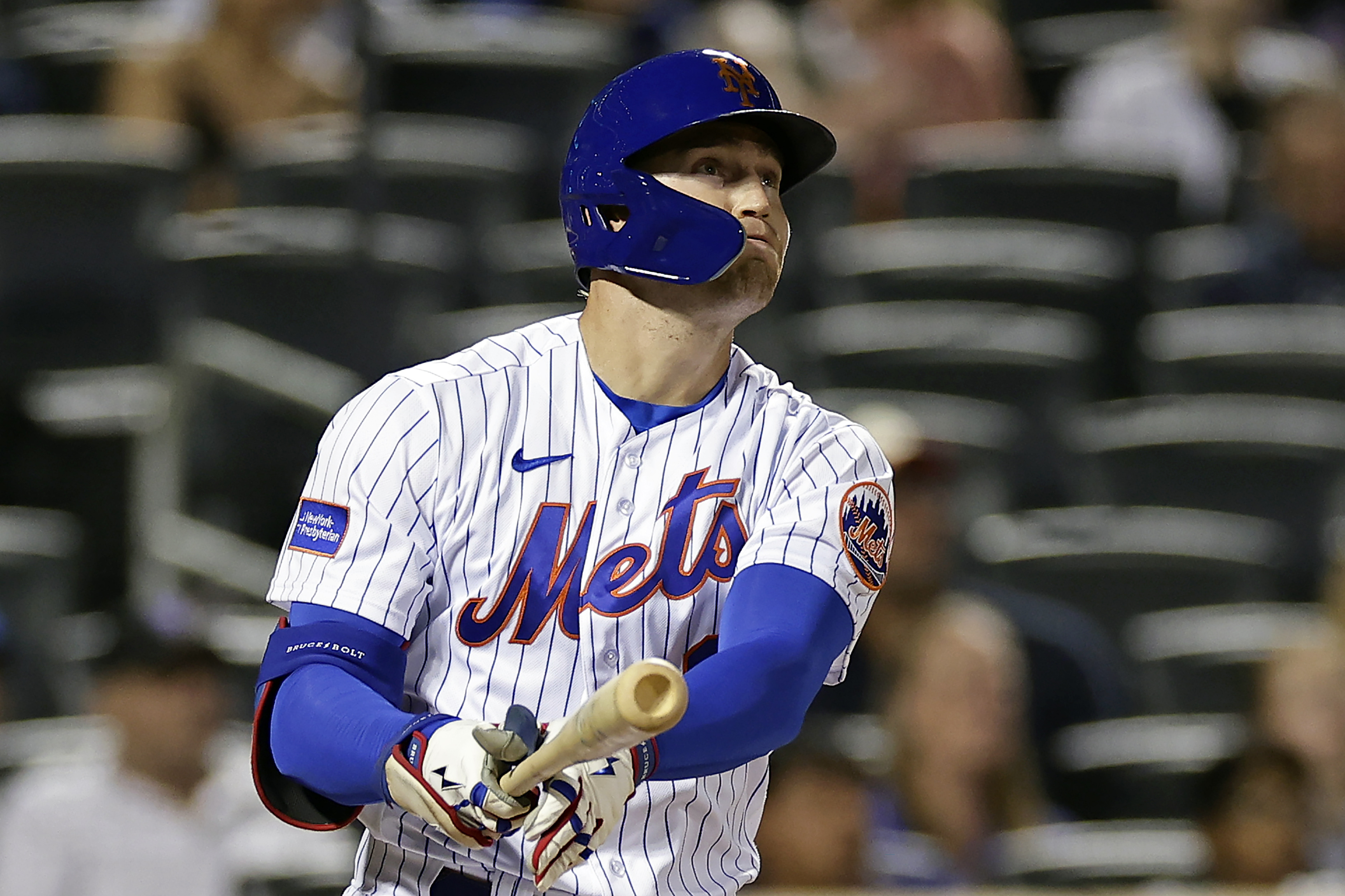 Lowe's 2-run single in 9th lifts the Rangers over the Mets, 4-3 - Vimarsana News