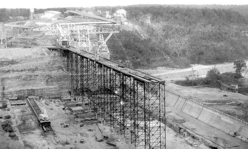 Bull Shoals Dam in Marion County under construction, circa 1948
(Courtesy of the Butler Center for Arkansas Studies, Central Arkansas Library System)