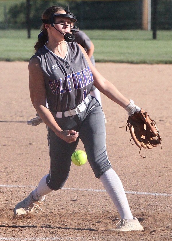 Lady Pintos softball win two games in one week - Vimarsana News