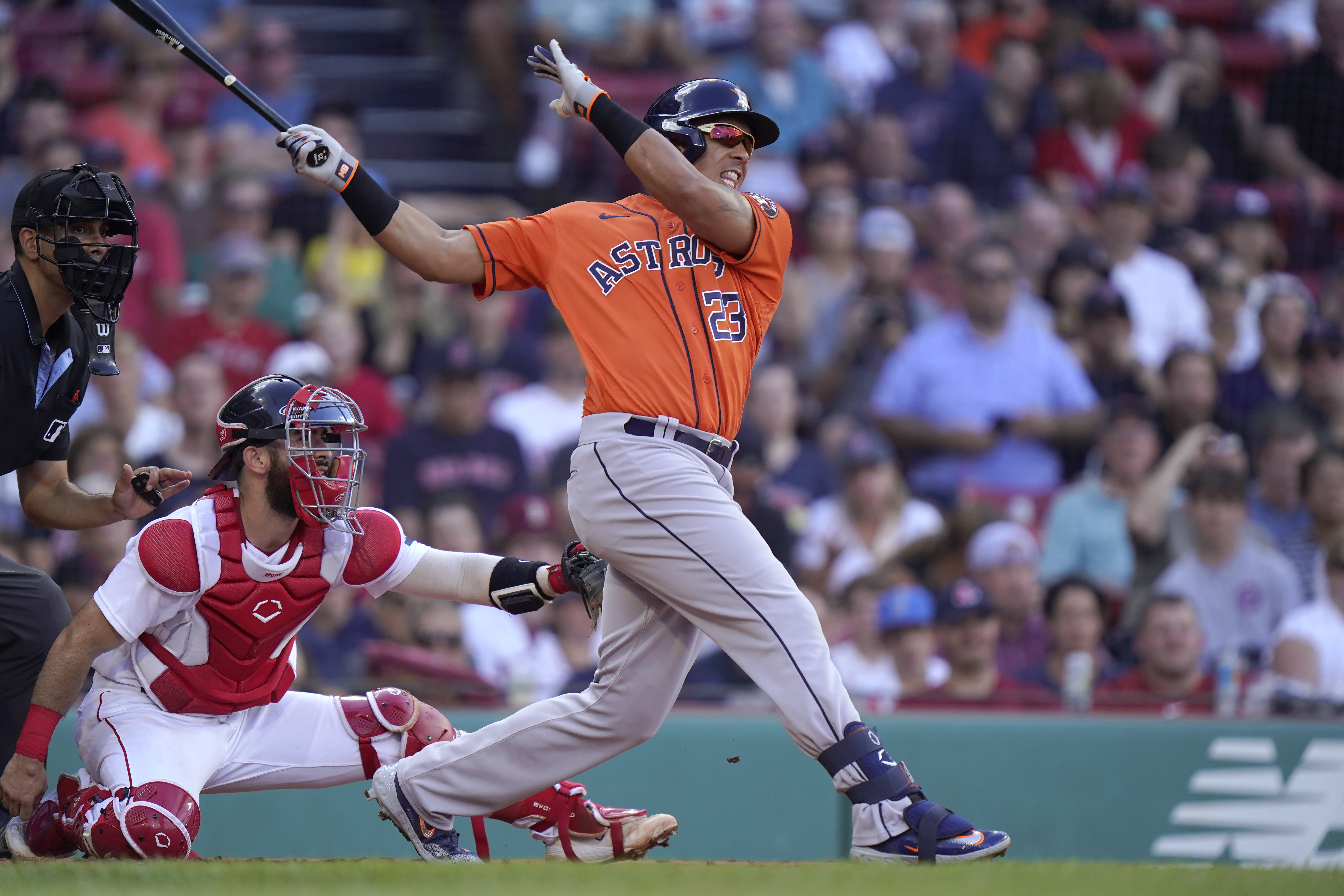 Red Sox avoid series sweep in wild victory over Astros – Sentinel and  Enterprise