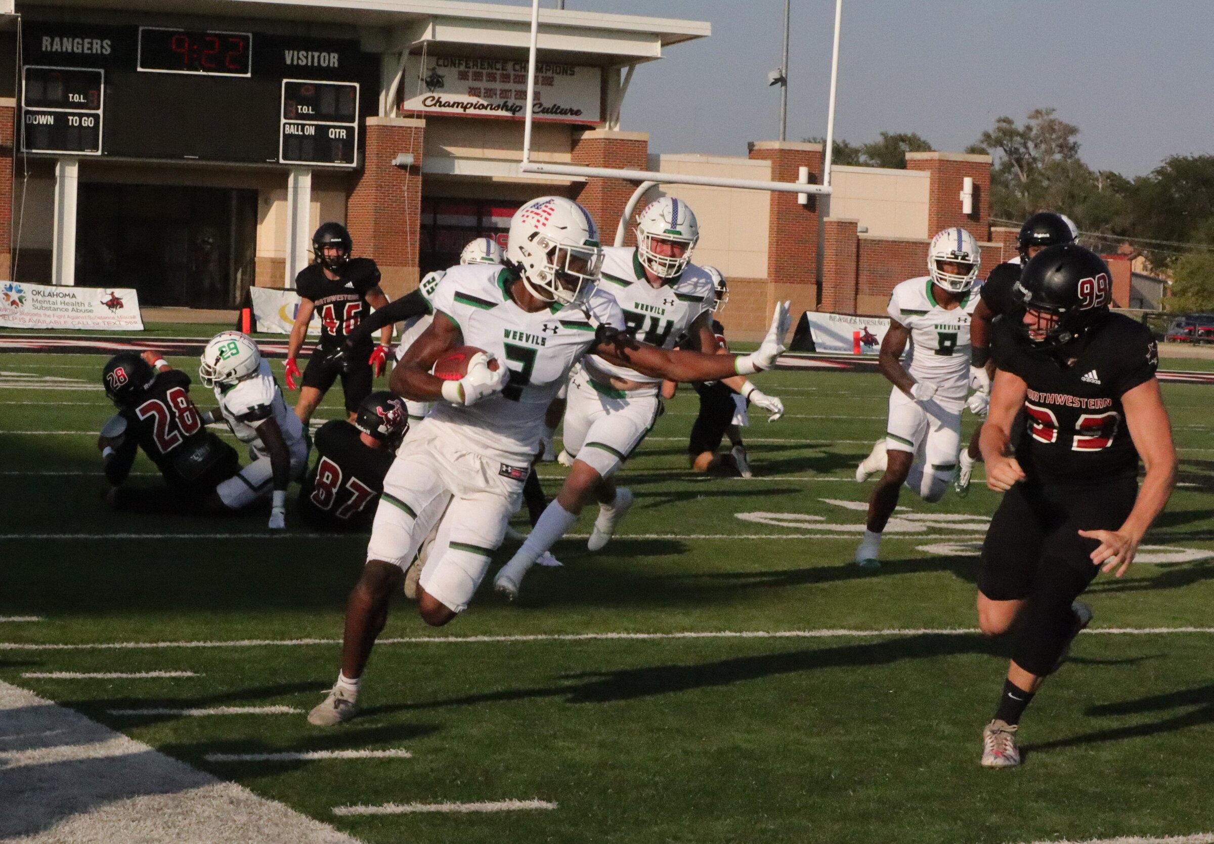 Weevils win in season opener