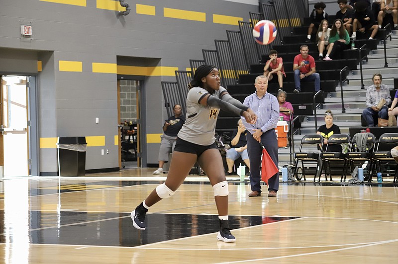 Fulton volleyball beats third district opponent in four days Fulton Sun