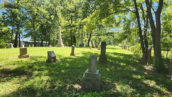 Historical society to tour Pioneer-Smith Cemetery - Vimarsana News