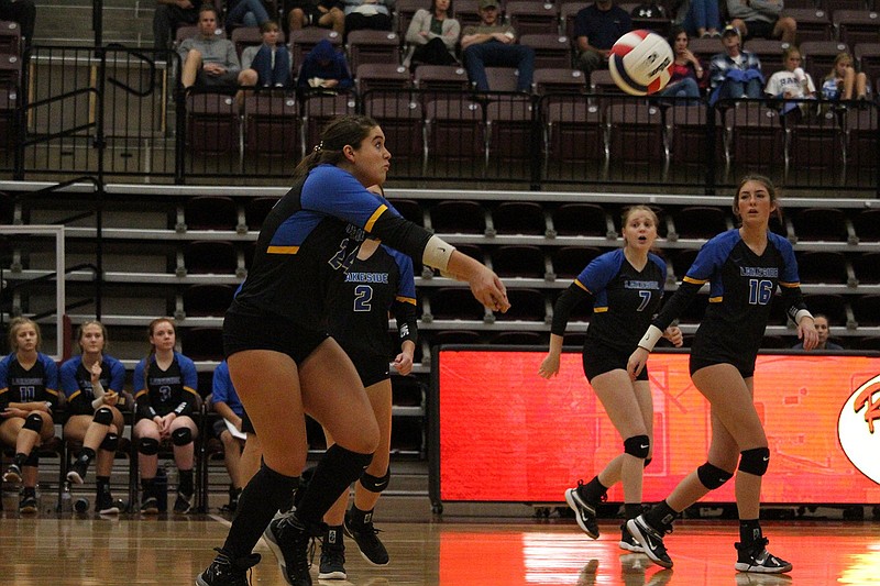 Lakeside, Lake Hamilton battle on the volleyball court Hot Springs