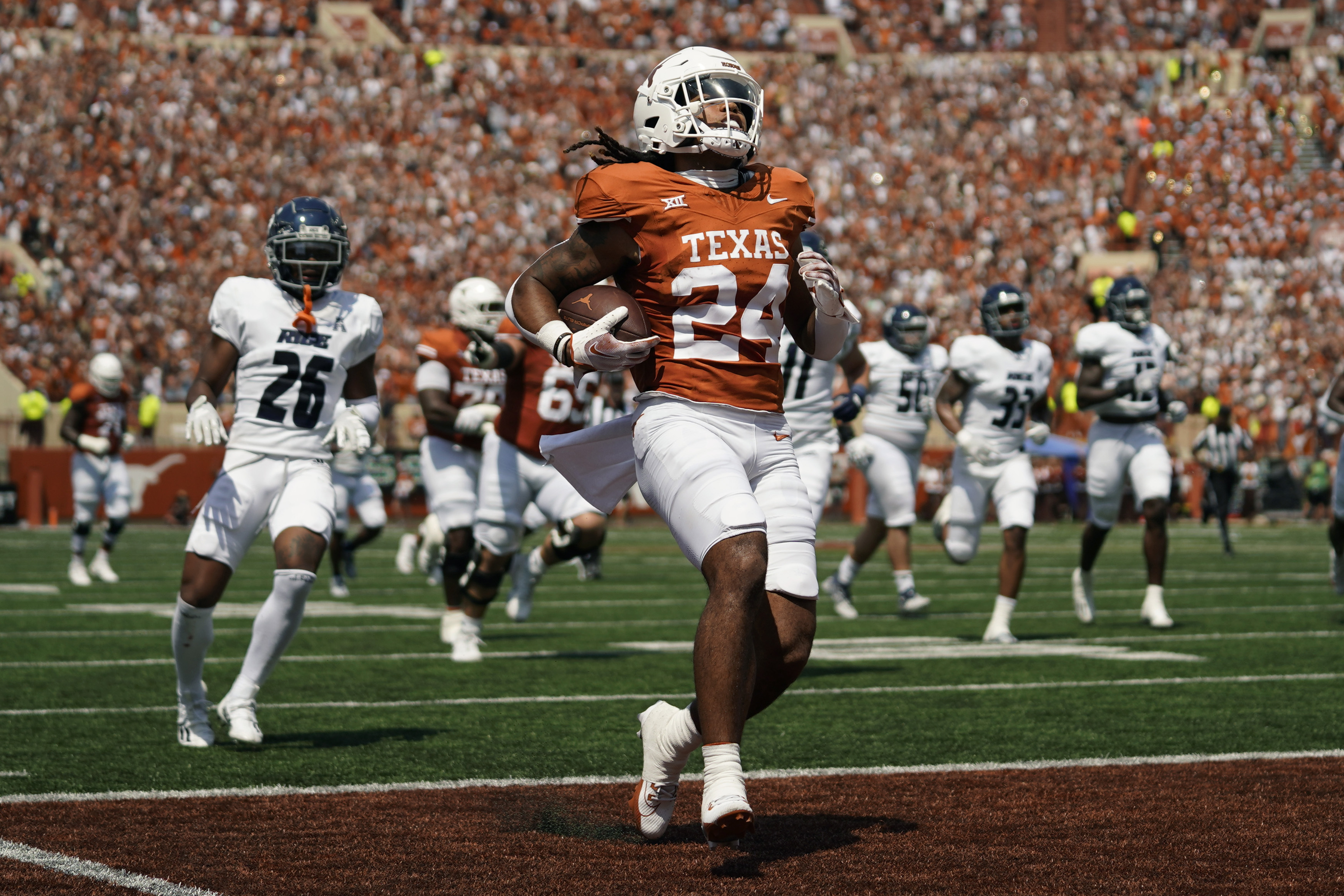 Texas Longhorns look ahead to first football game against Rice