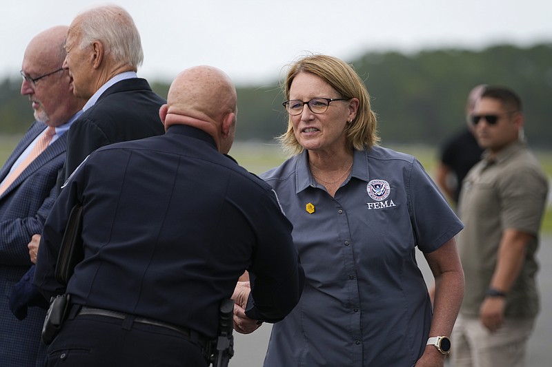 Biden lands at GNV airport, visits Live Oak