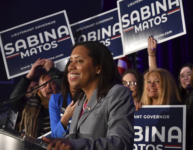 U.S. Senate candidate and former Razorback star gives speech to