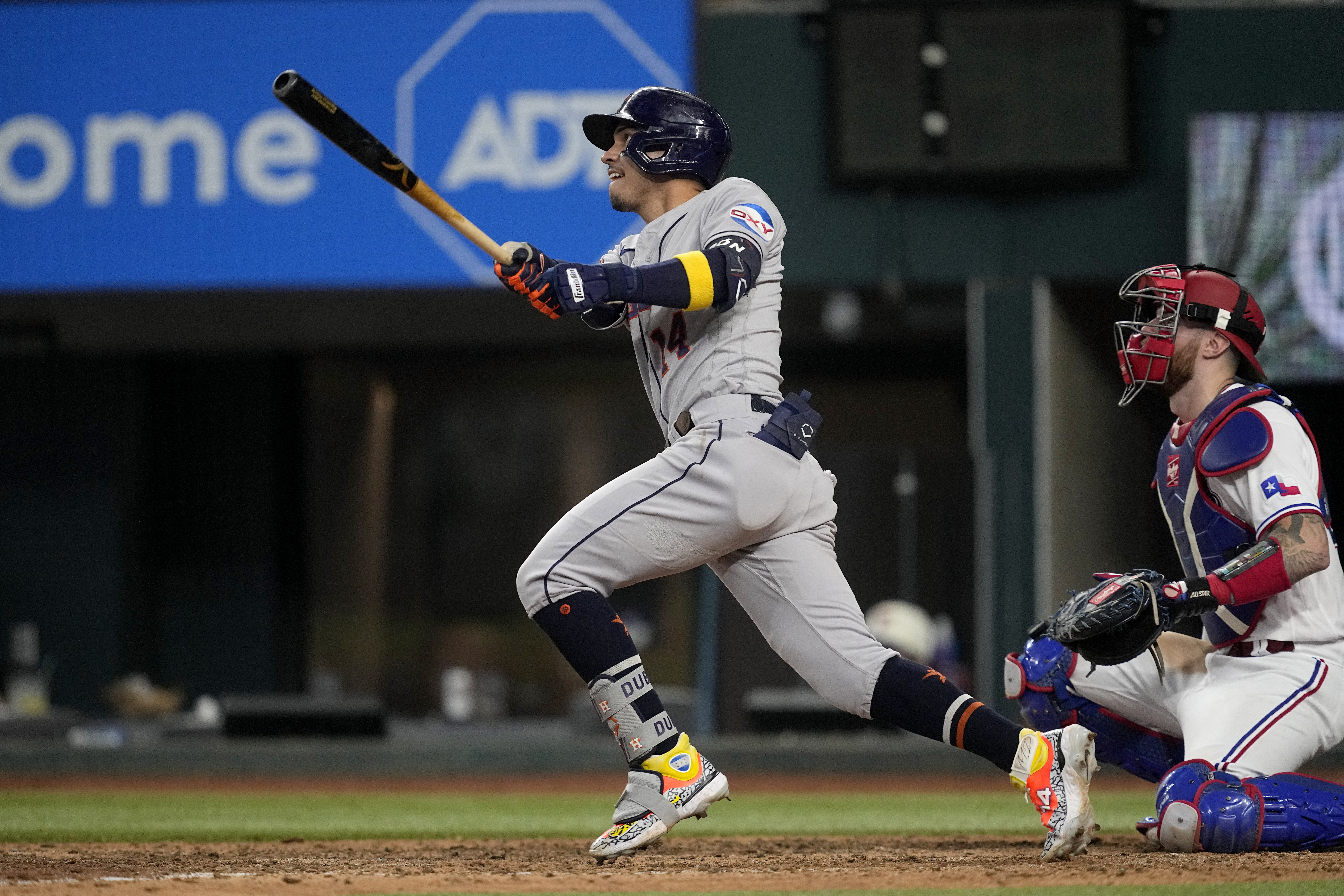 Jose Altuve's three-run shot gives Astros 3-2 series lead over Rangers, National
