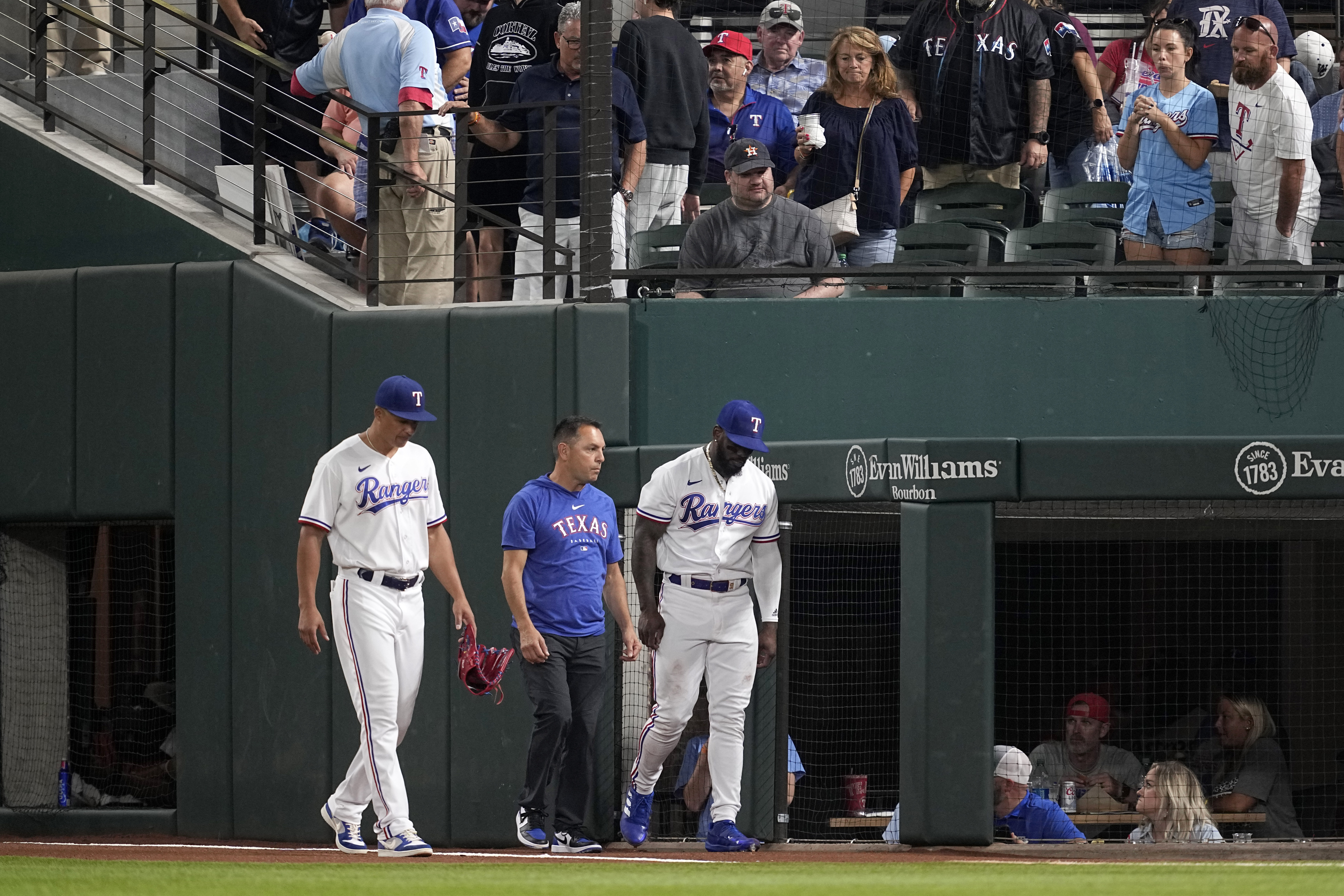 Houston Astros: José Abreu lauded for defense in Seattle opener