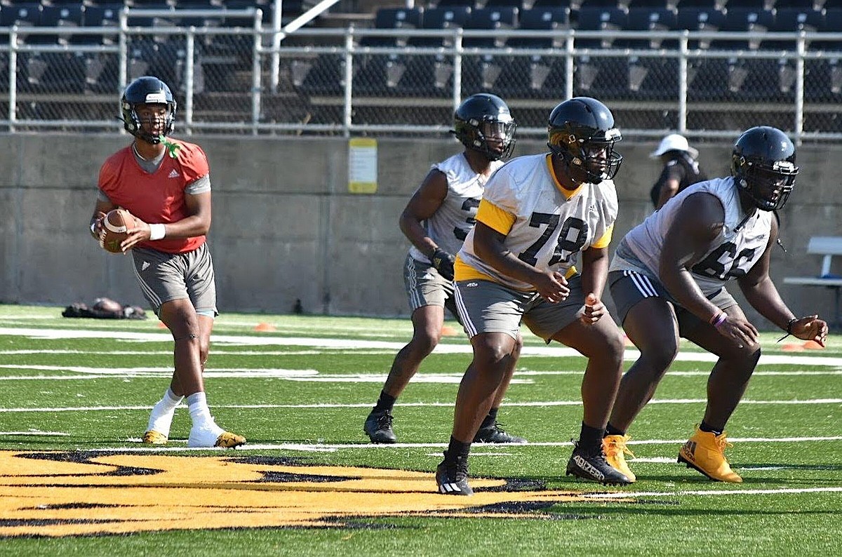 Golden Lions to battle Tigers in Classic debut | Pine Bluff Commercial News