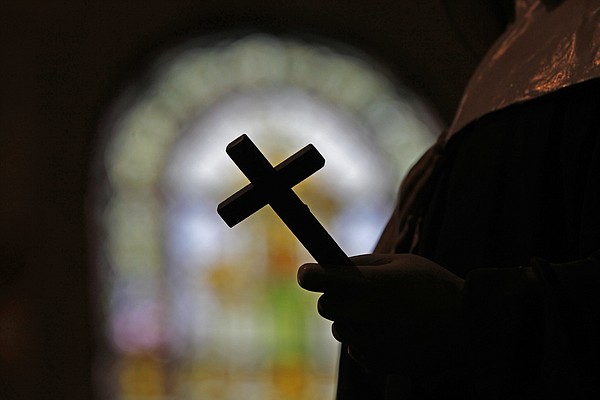 Louisiana grand jury charges 91-year-old disgraced priest with sexual assault - Vimarsana News