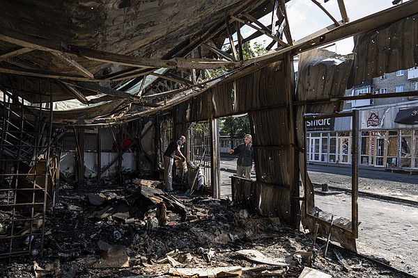 Civilians buried after Ukrainian market attacked - Vimarsana News