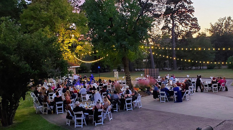 ‘Fine Dining Under The Stars 1920s Style’: HandsOn Texarkana Fundraiser ...