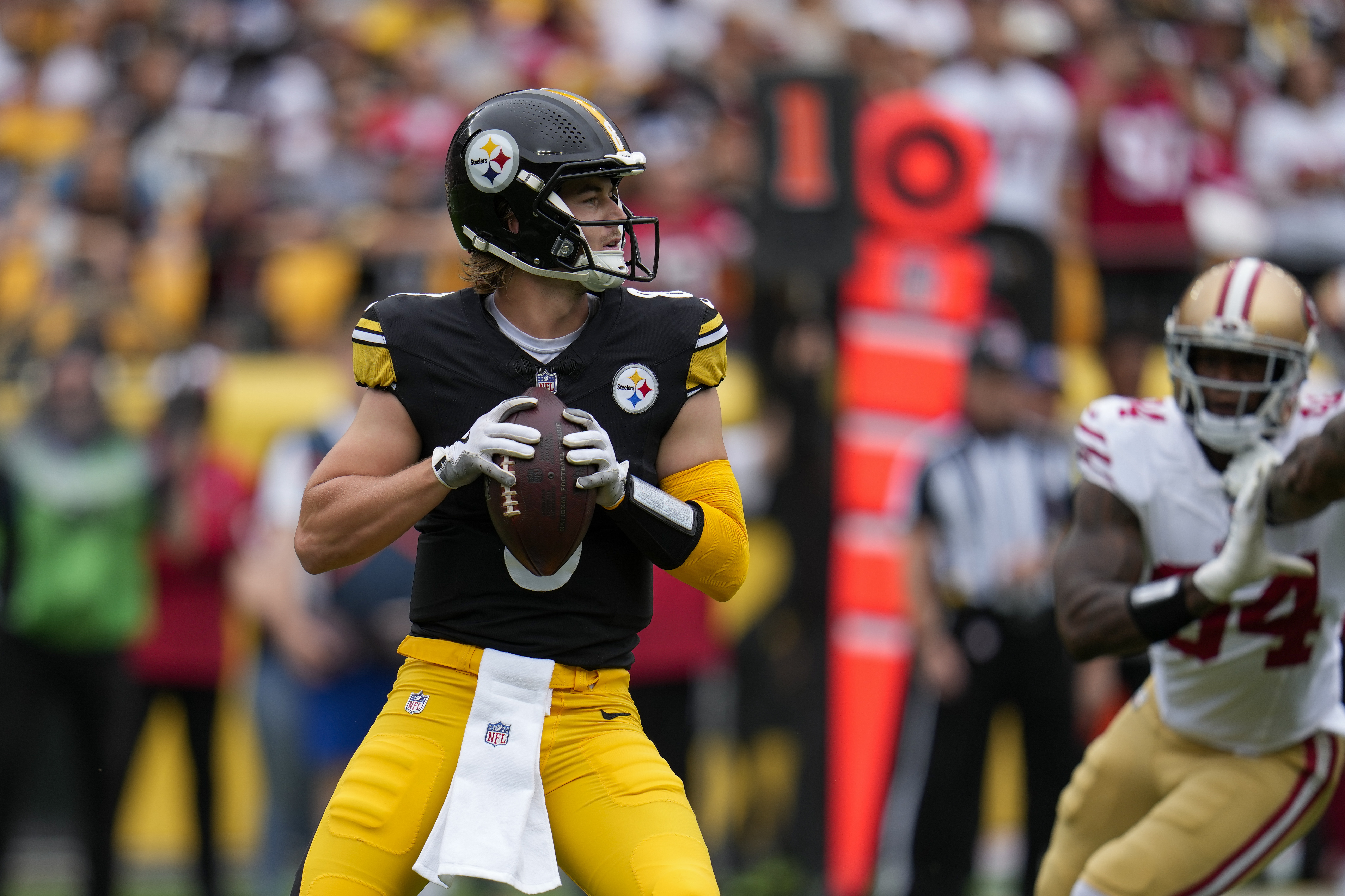 Purdy throws 2 TDs in return from elbow surgery; 49ers drill Steelers 30-7  in season opener