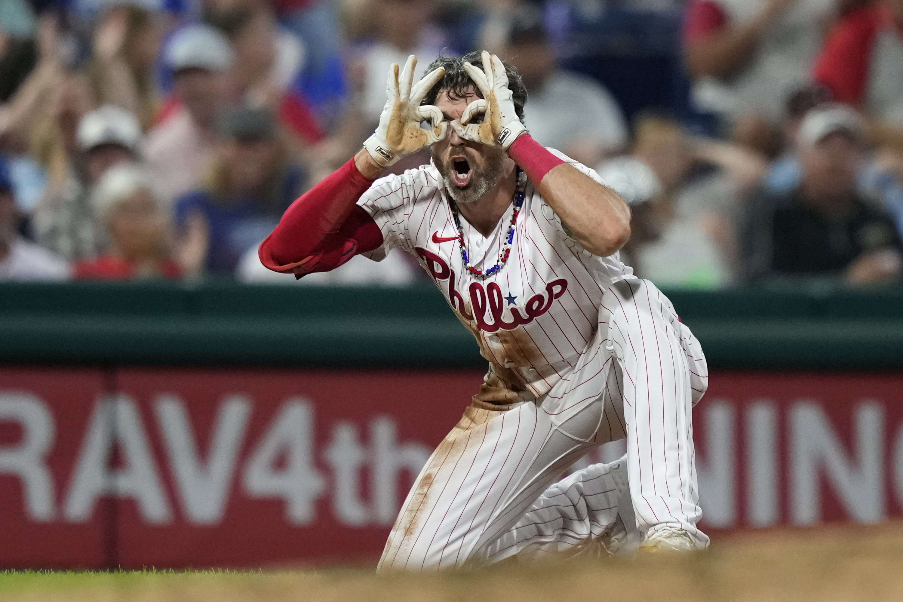 Phillies split doubleheader with National League-leading Braves - Vimarsana News