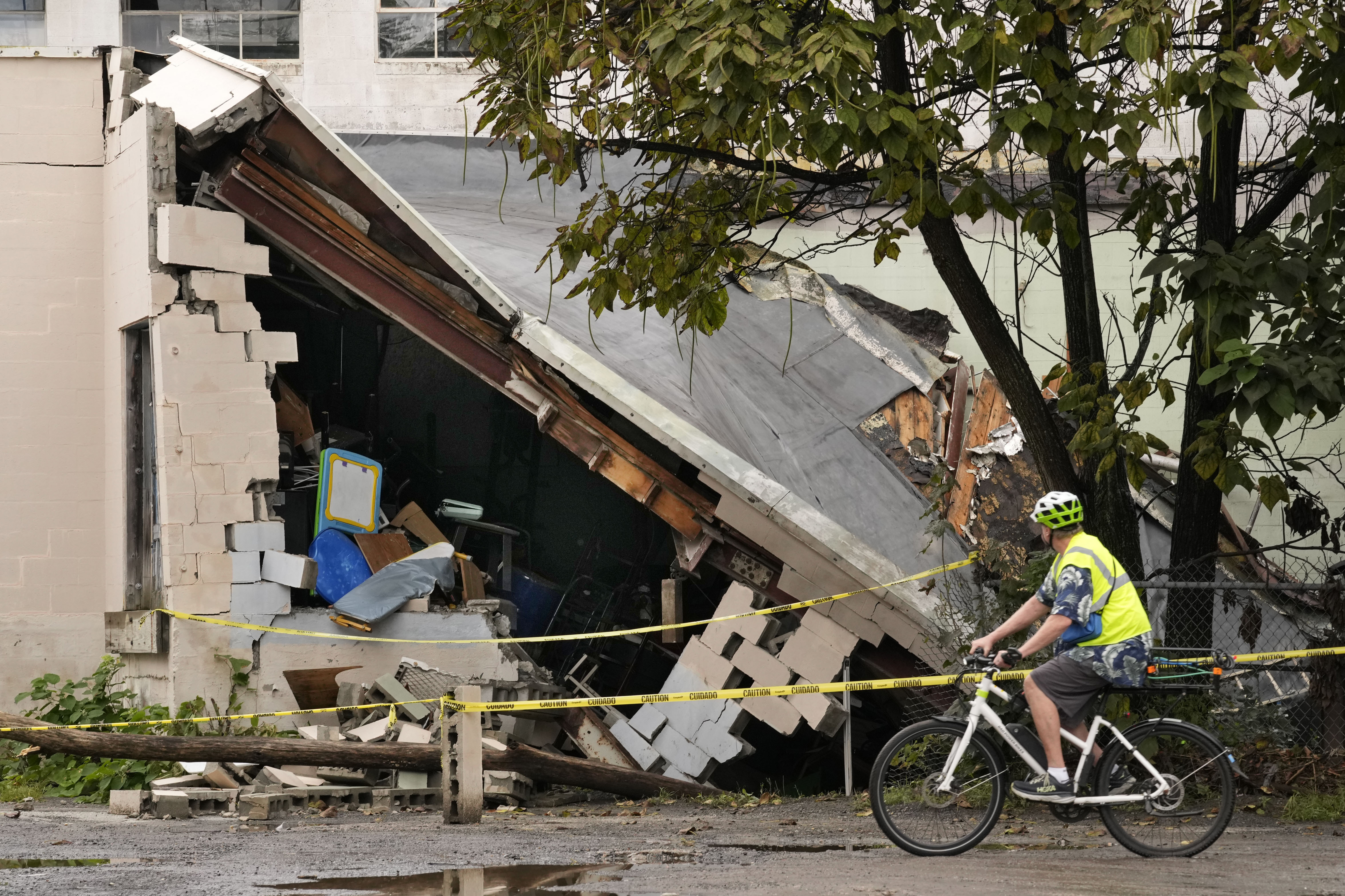 Hurricane targets New England and eastern Canada with wind, roiling seas and rain - Vimarsana News