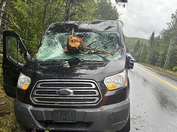 Lee weakens after wind, rains lash New England - Vimarsana News