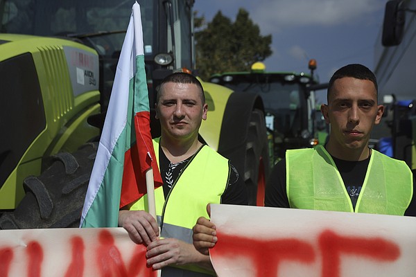 Bulgarian farmers decry ban's end - Vimarsana News