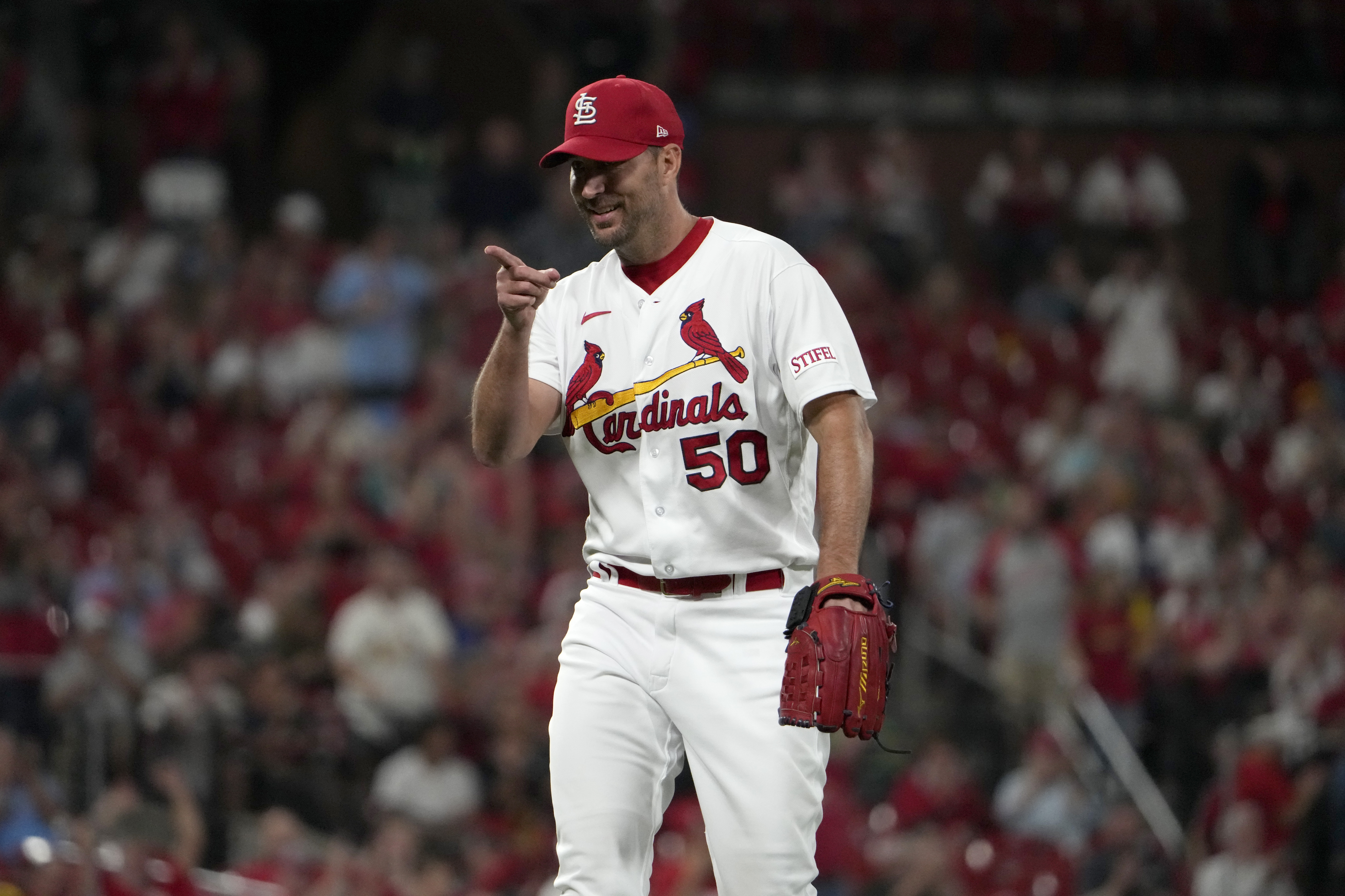 Adam Wainwright returning to Cardinals in 2023 for 18th MLB season