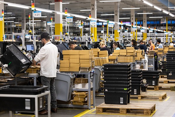 Amazon planning to hire 250,000 logistics employees - Vimarsana News