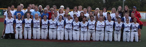 Lady Pintos softball win third place at Californie Turf War - Vimarsana News